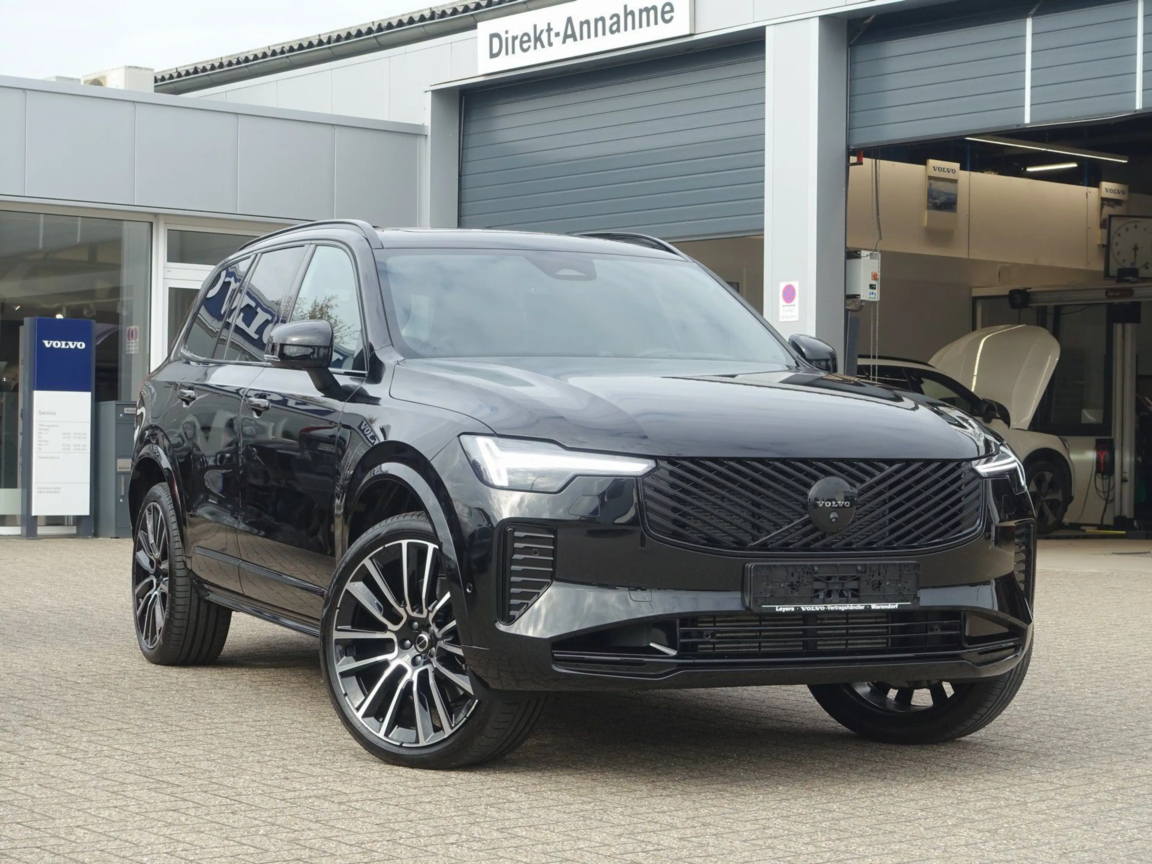 Volvo XC90 Black Edition Ultra T8 AWD Plug-in/FourC — photo 3