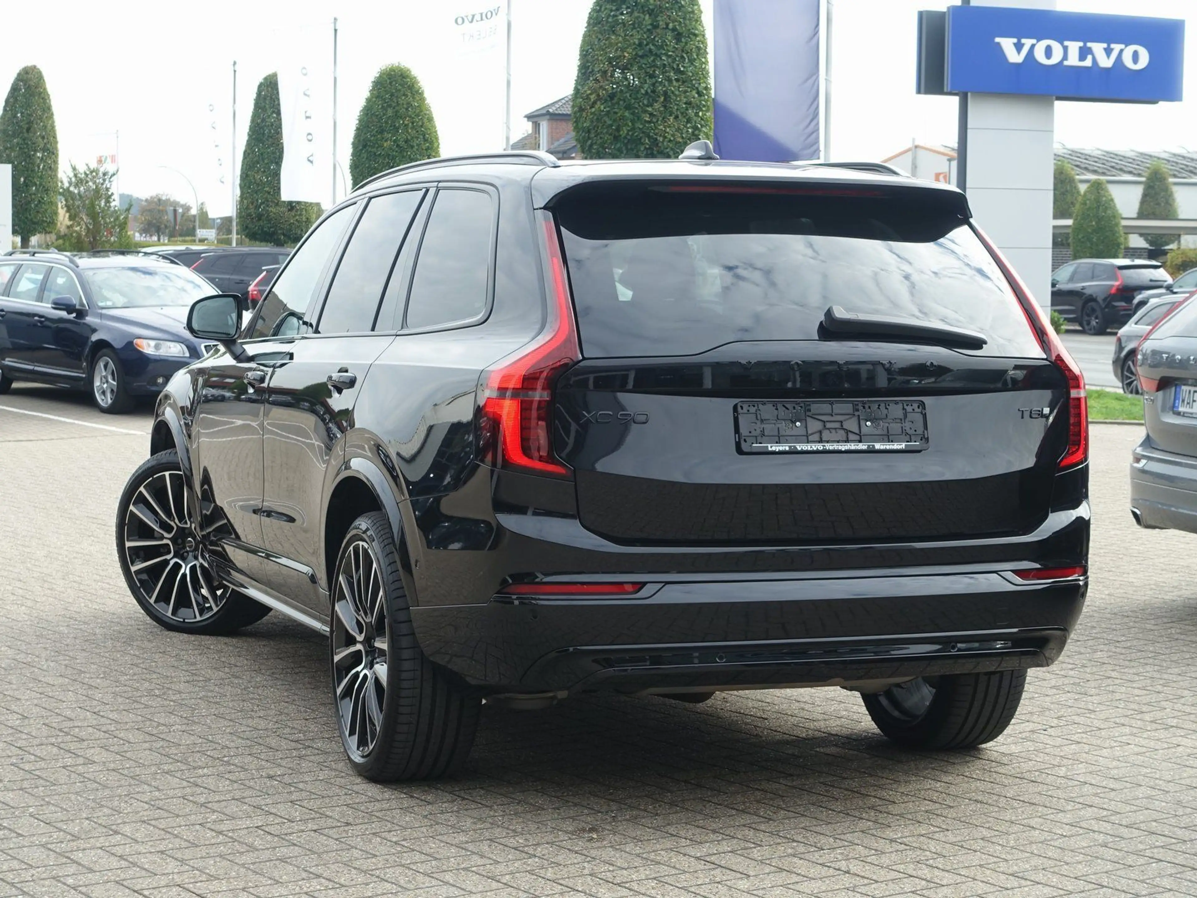 Volvo XC90 Black Edition Ultra T8 AWD Plug-in/FourC — photo 4