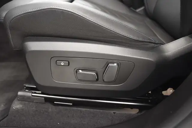 BMW X3 view 13