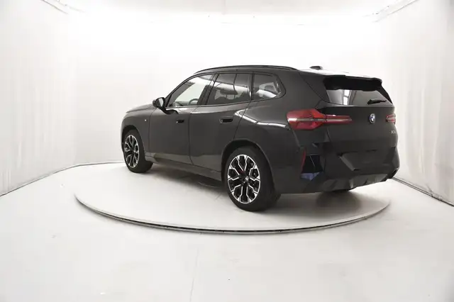 BMW X3 view 3