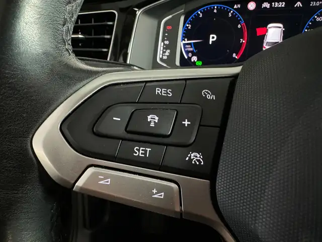 Volkswagen Polo view 11