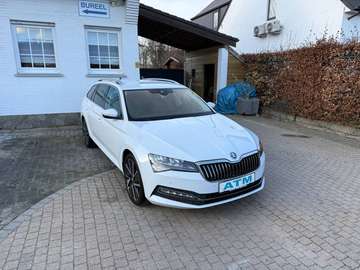 Superb Combi 2.0 CR TDi Style DSG/Leder/Navi/PDC