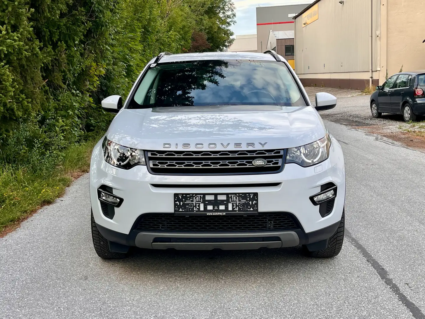 Land Rover Discovery Sport 2.0td FWD Leder nur 140tkm Erstbesitzer Weiß - 2