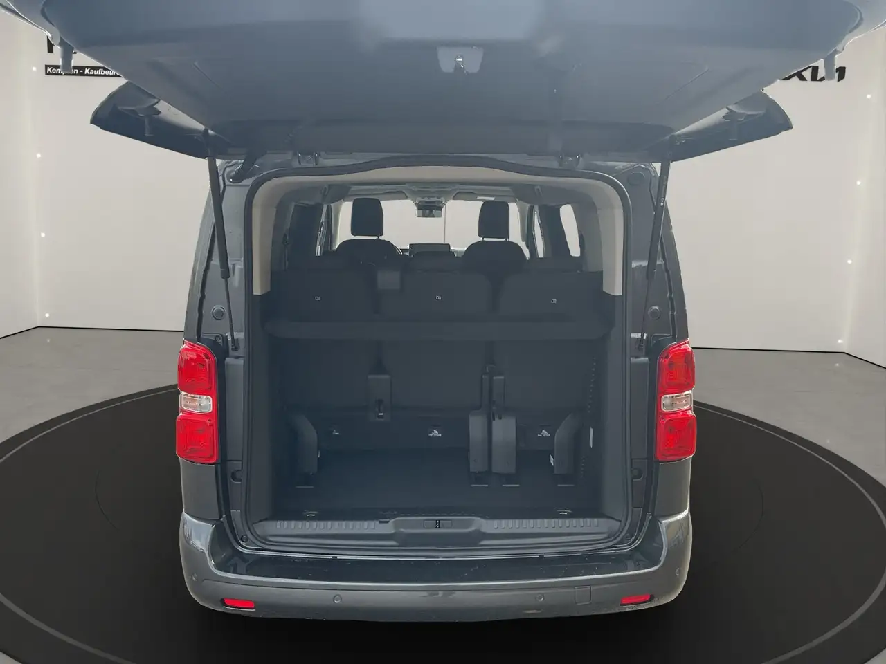 Citroen Spacetourer 2.2 Diesel 180 Plus M *SOFORT*AKTION* 18