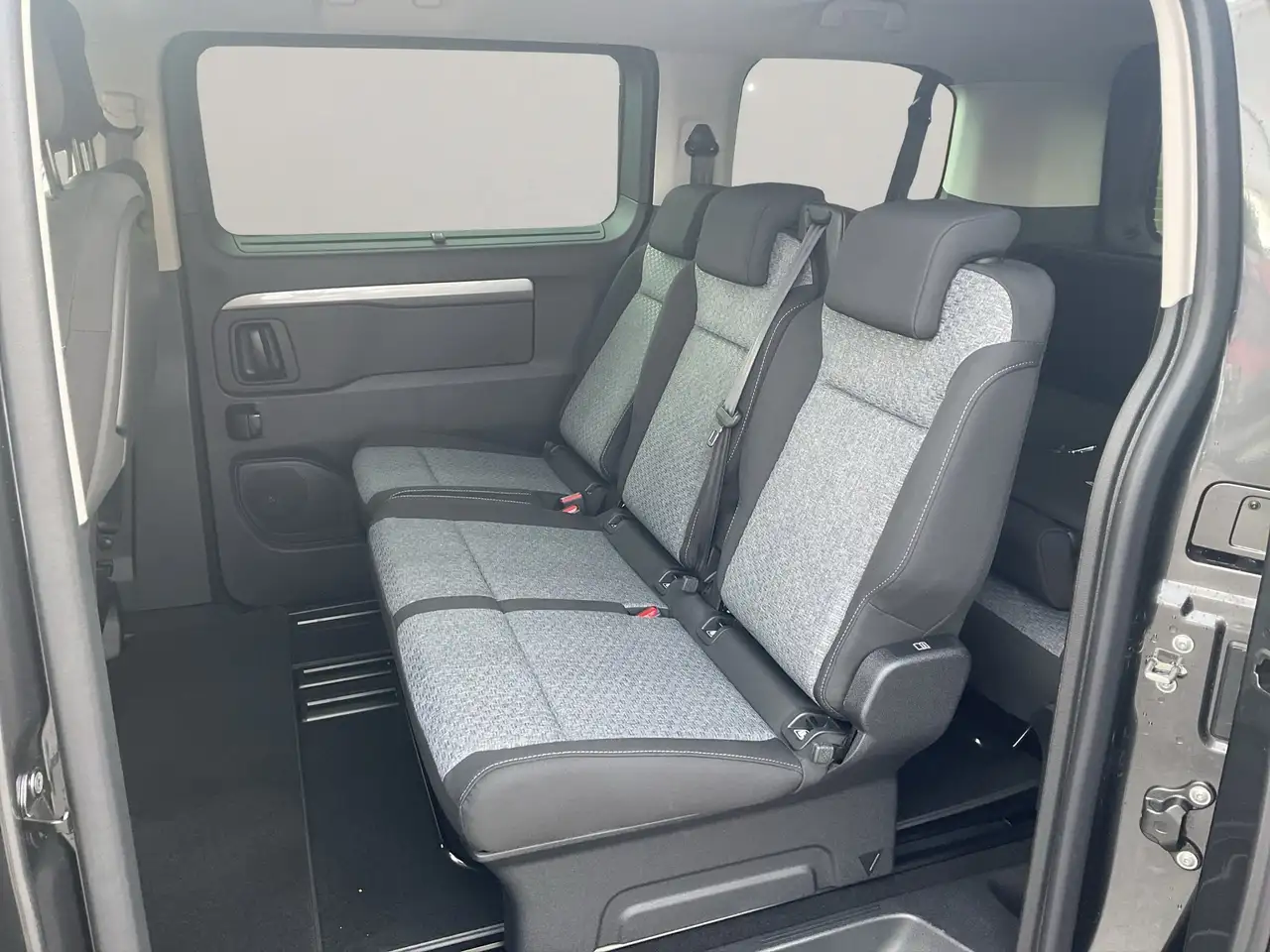 Citroen Spacetourer 2.2 Diesel 180 Plus M *SOFORT*AKTION* 12