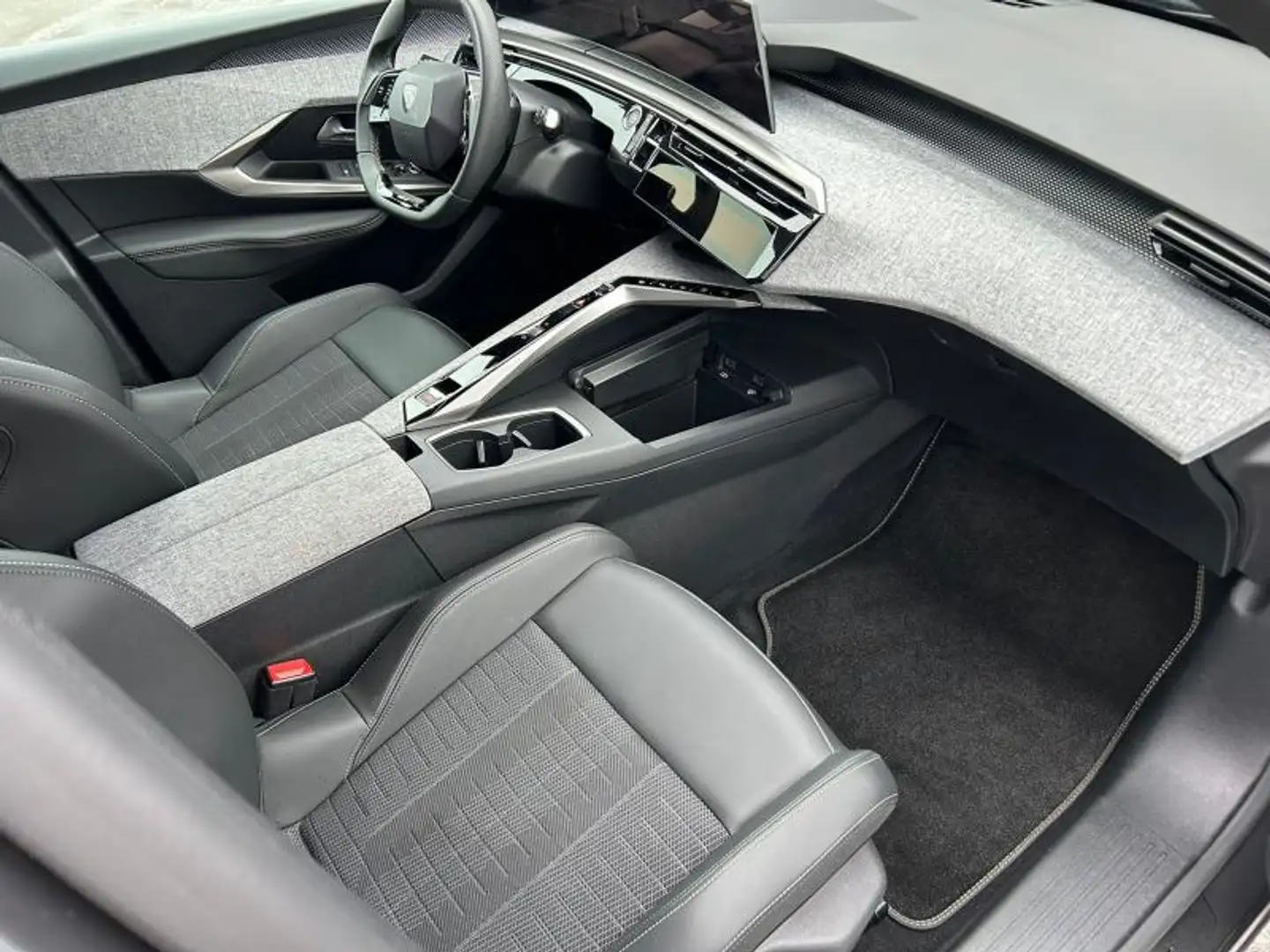 Peugeot 5008 GT / Hybrid / E-DCS6 Grau - 2