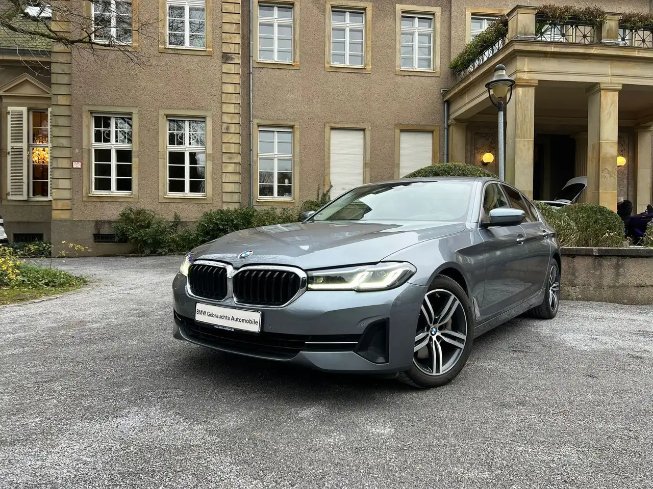 BMW 530