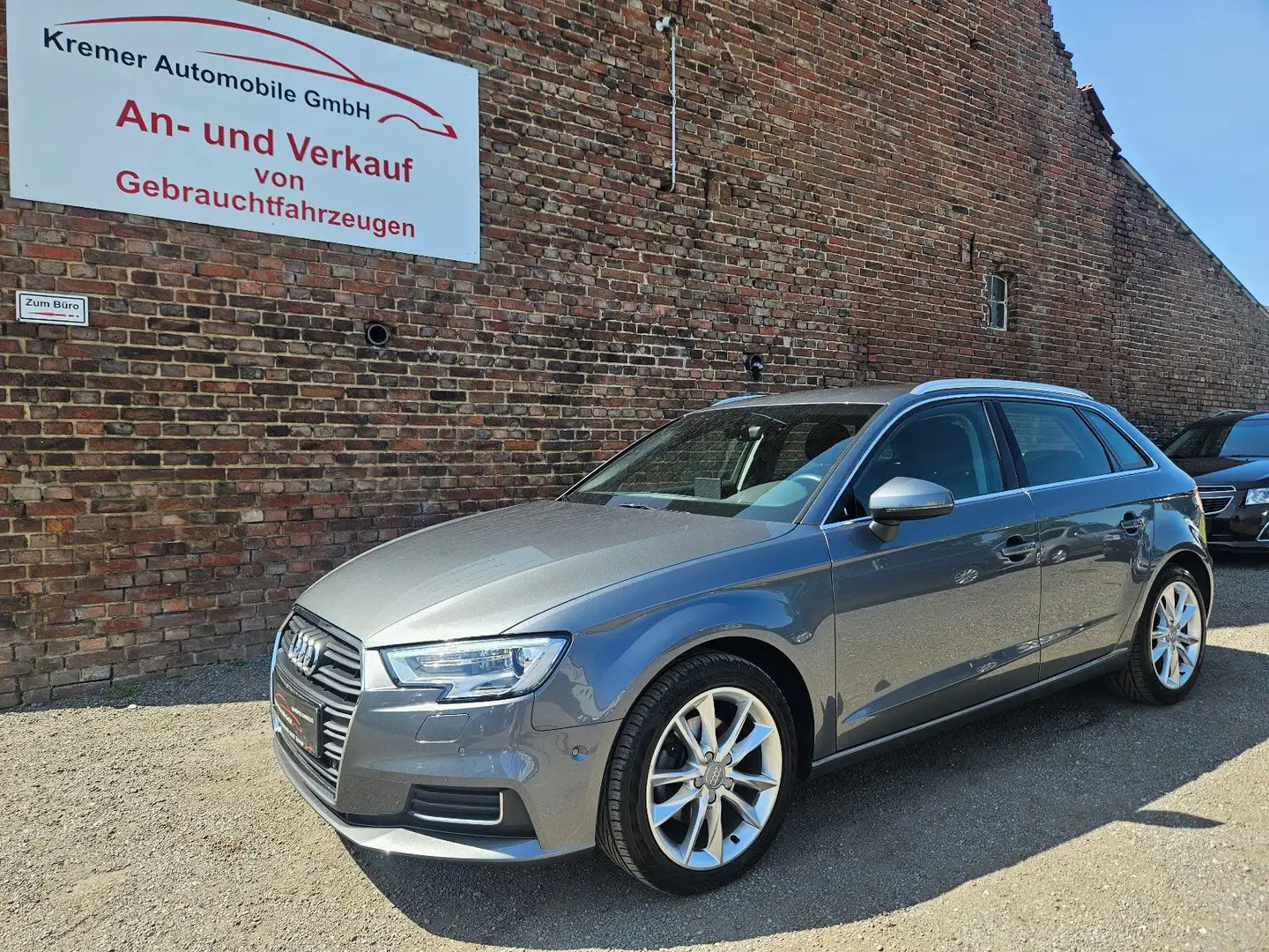 Audi A3 Sportback 2.0 design Grau - 1