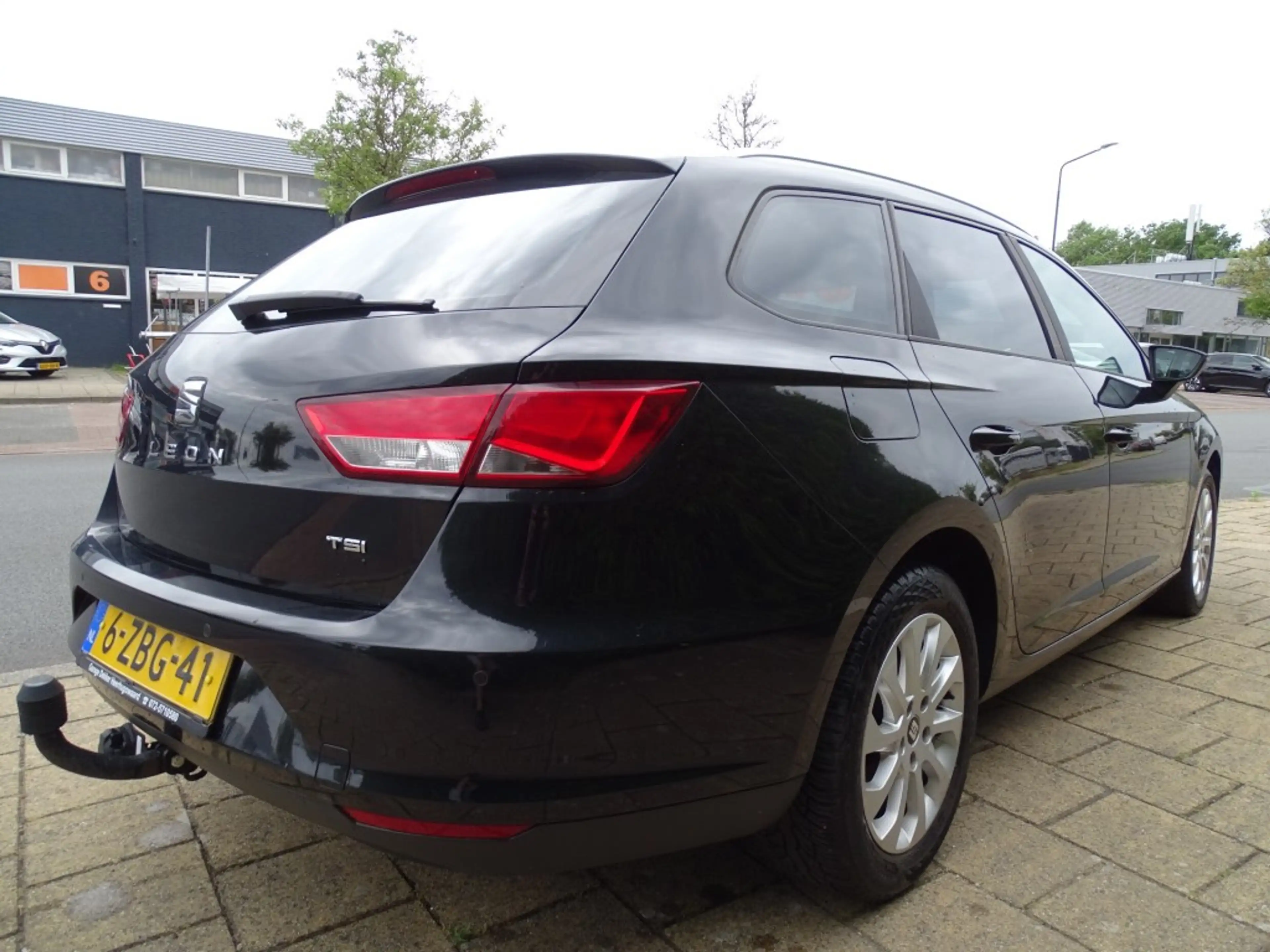 SEAT Leon 1.2 TSI REF. BNS-Airco-Cruise-Trkh-Blth-Pdc — photo 3