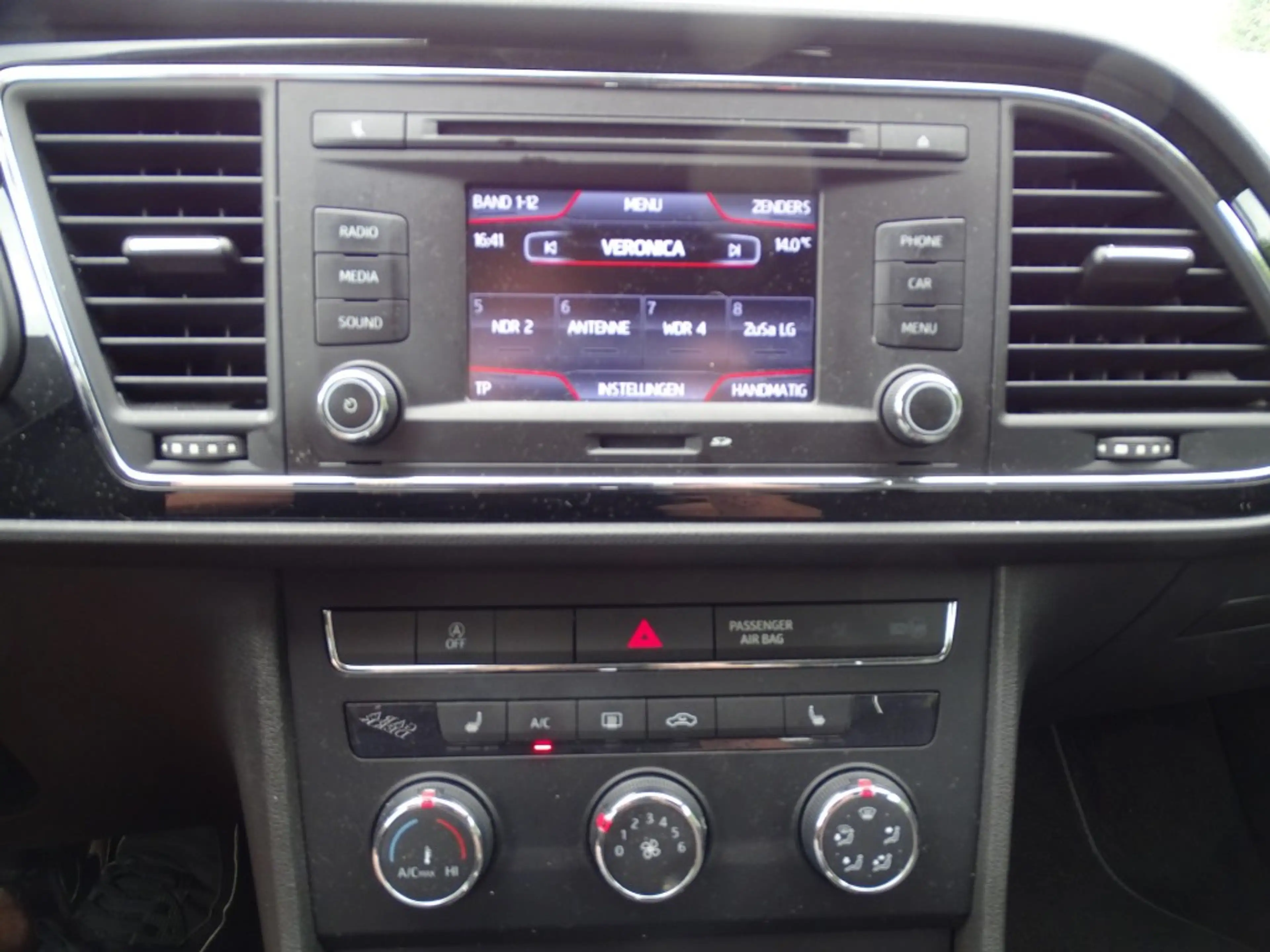 SEAT Leon 1.2 TSI REF. BNS-Airco-Cruise-Trkh-Blth-Pdc — photo 9