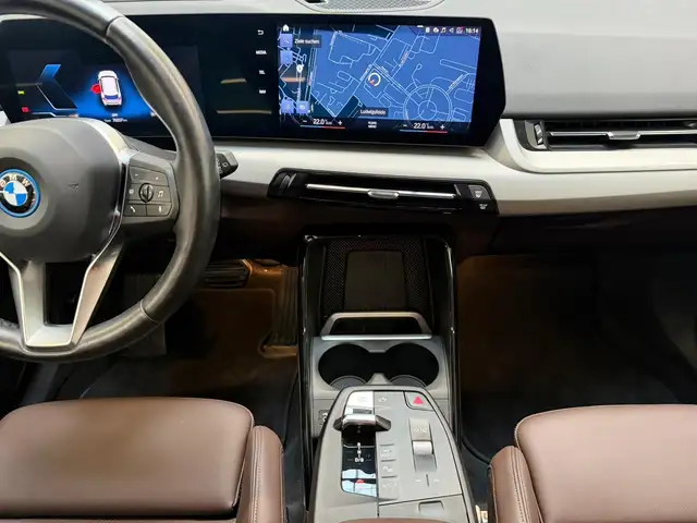 BMW Ix1 view 11