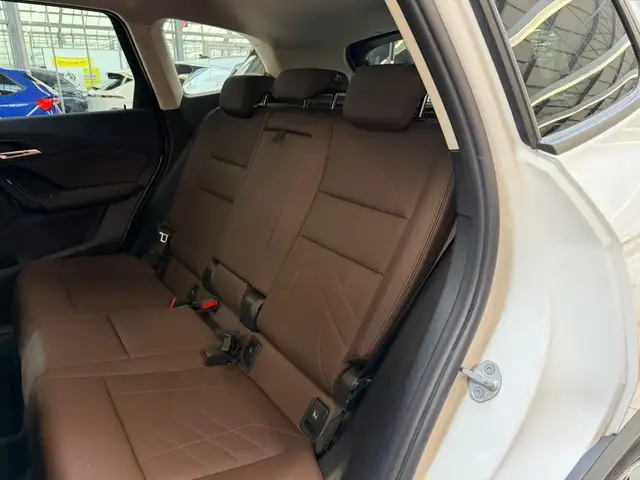 BMW Ix1 view 15
