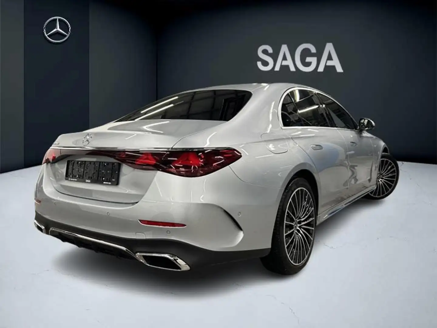 Mercedes-Benz E 300 de Berline AMG Hyperscreen Pano Argento - 2