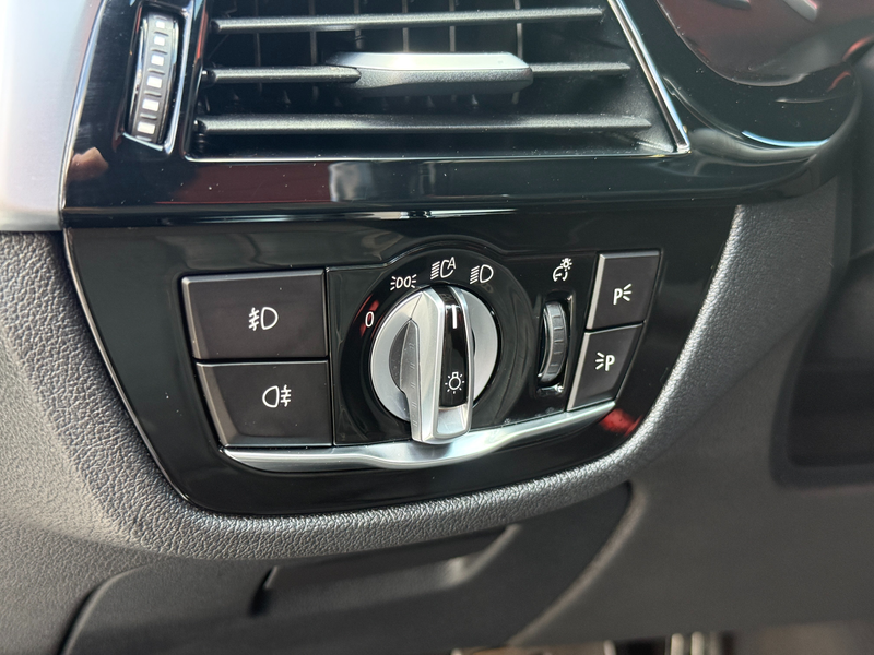 BMW 530 530dxDrive|MSport|Schiebeda|Abstandtemp|Logic7|HUD — photo 8