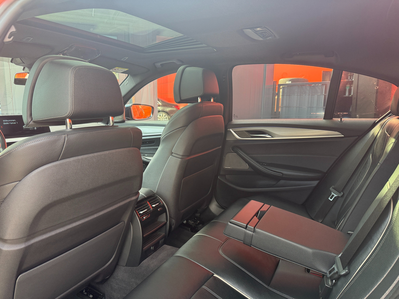 BMW 530 530dxDrive|MSport|Schiebeda|Abstandtemp|Logic7|HUD — photo 11