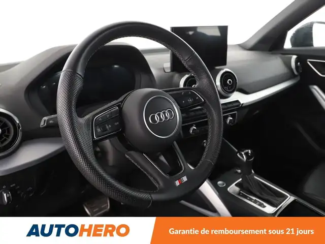 Audi Q2 view 11