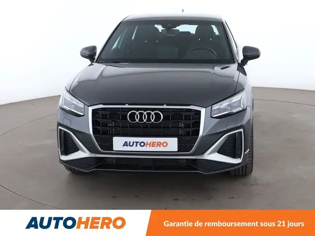 Audi Q2 view 9