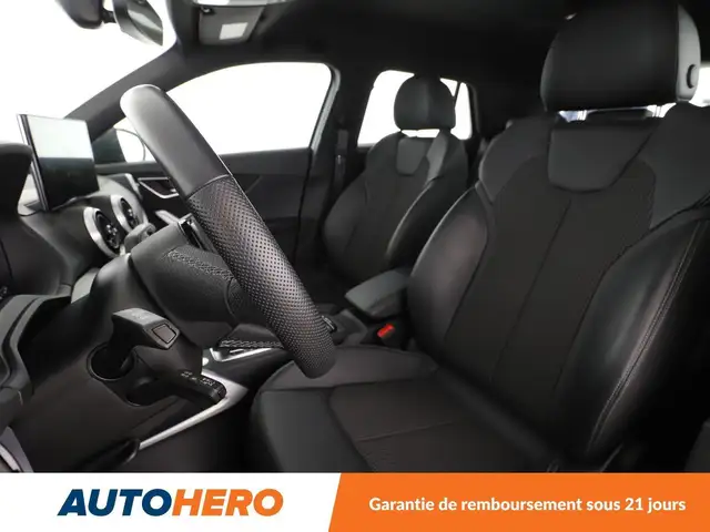 Audi Q2 view 10