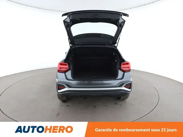 Audi Q2 view 16
