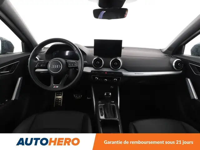 Audi Q2 view 12