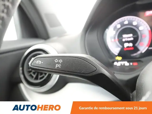 Audi Q2 view 28
