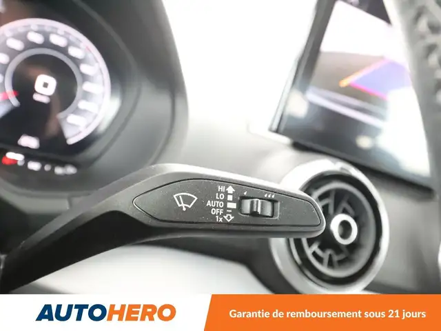 Audi Q2 view 27