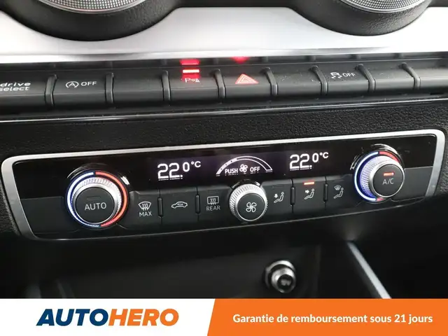 Audi Q2 view 24