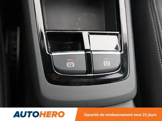 Audi Q2 view 26