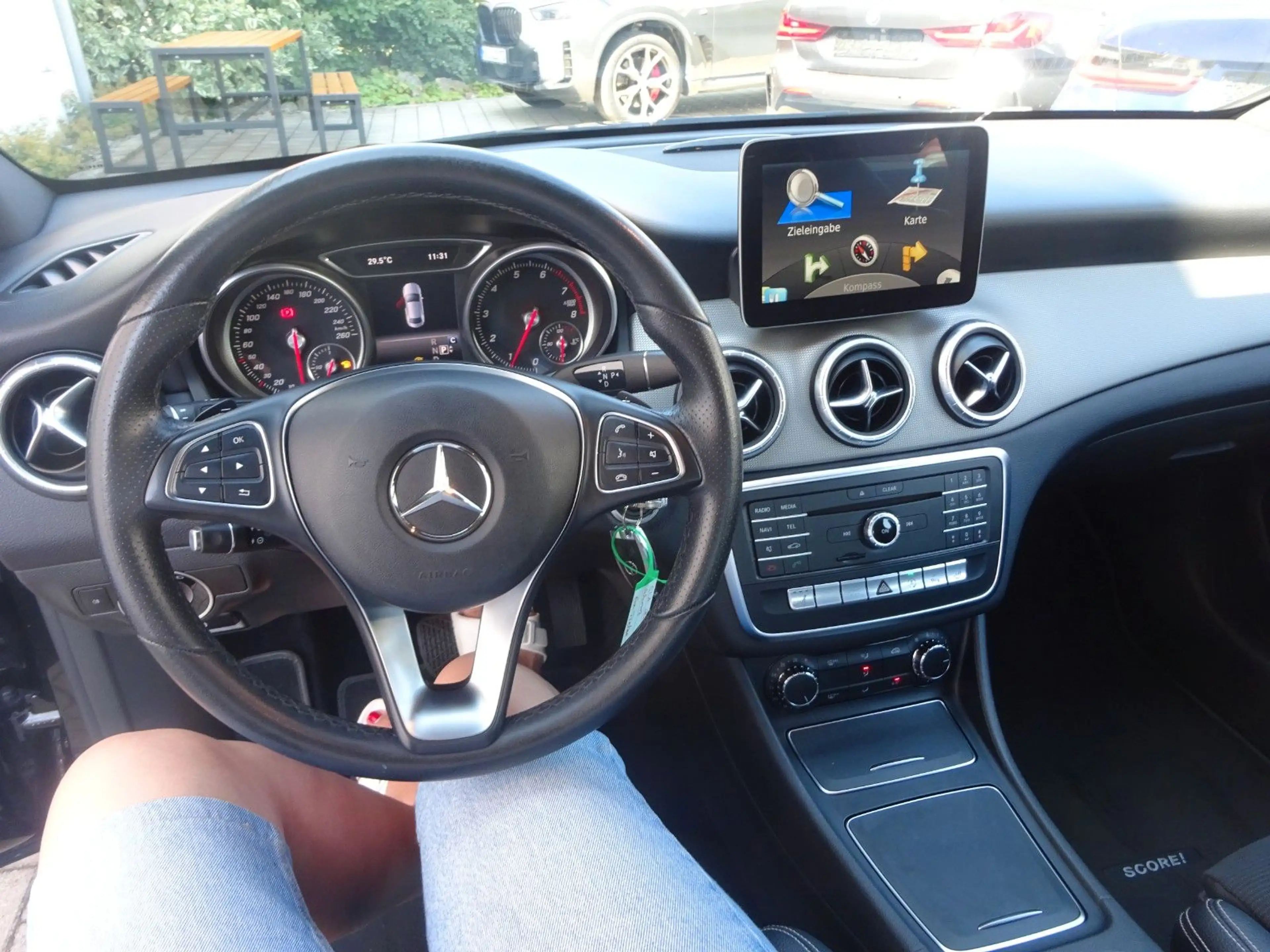Mercedes-Benz CLA 200 Score/NAVI/EURO 6/AUTOMATIK — photo 14