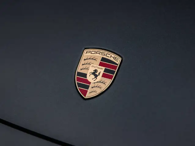 Porsche Macan view 11