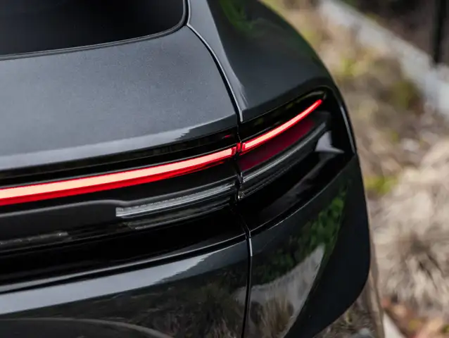 Porsche Macan view 26