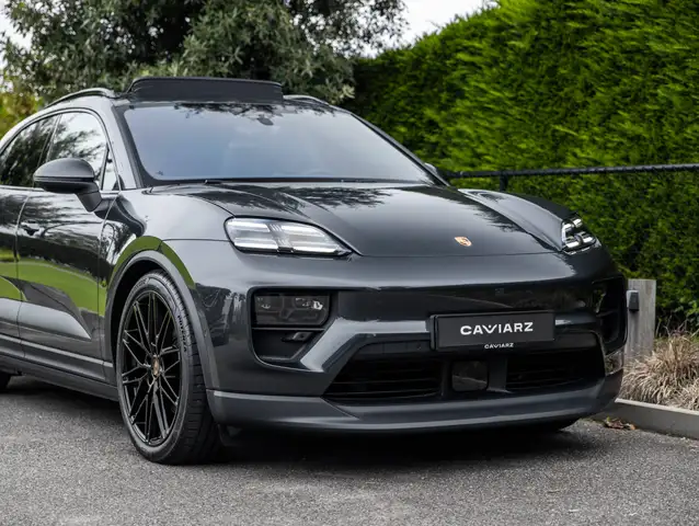 Porsche Macan view 17