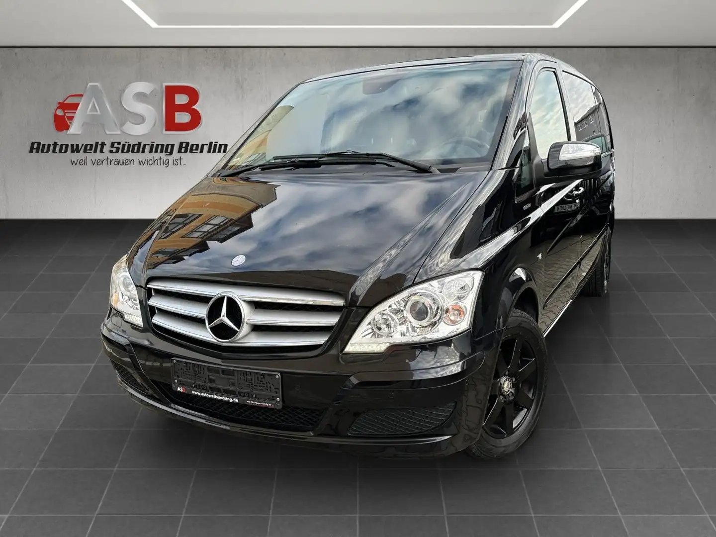 Mercedes-Benz Viano 3.0 CDI Trend Edition Kompakt XENON*LEDER* Schwarz - 1