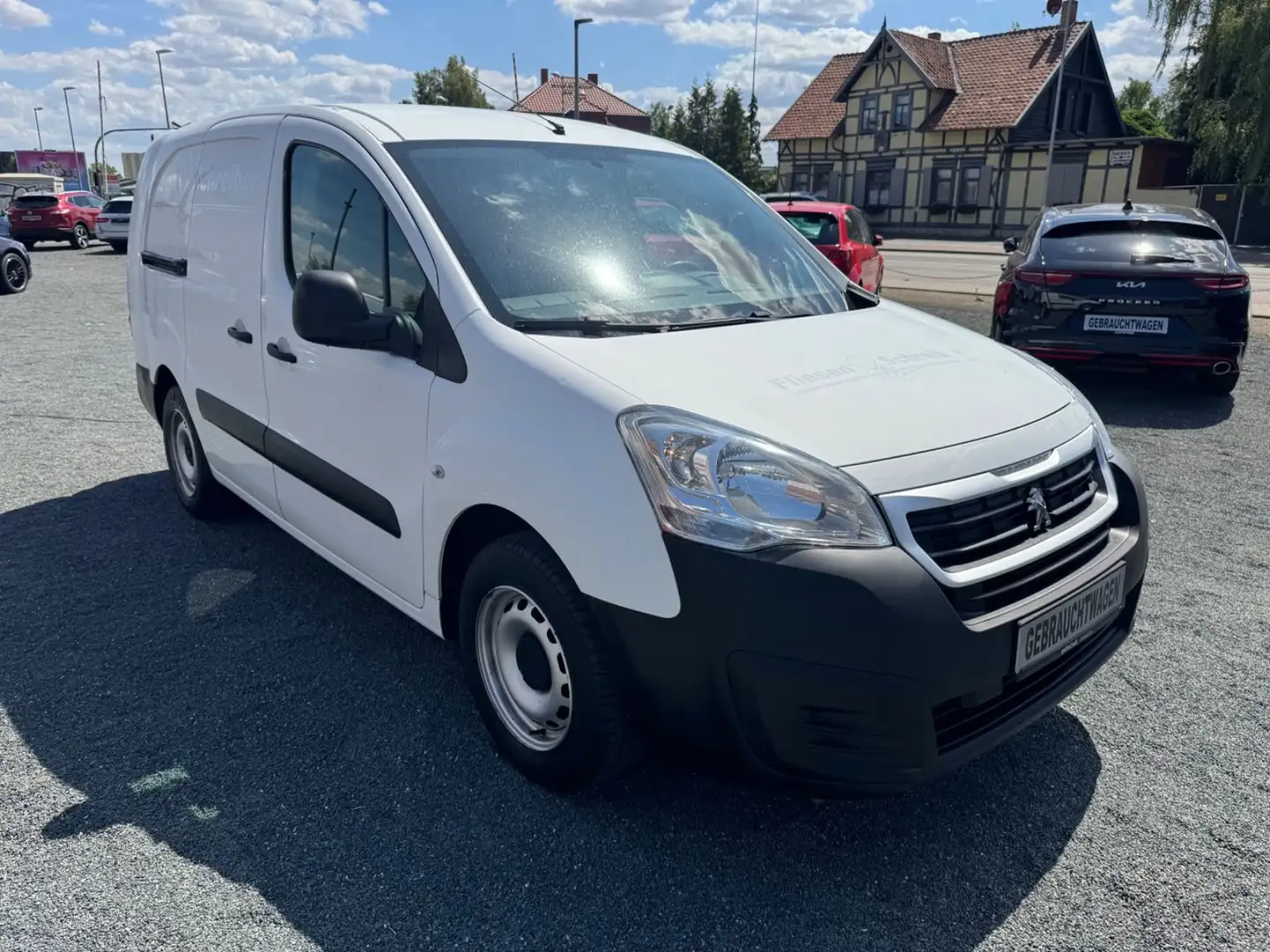 Peugeot Partner L2 Premium Avantage Edition Wit - 1