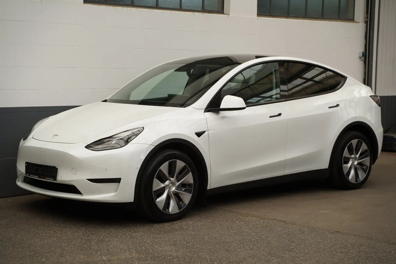 Tesla Model Y Long Range AWD *Matrix-LED*Mwst. ausweisbar* Weiß - 1