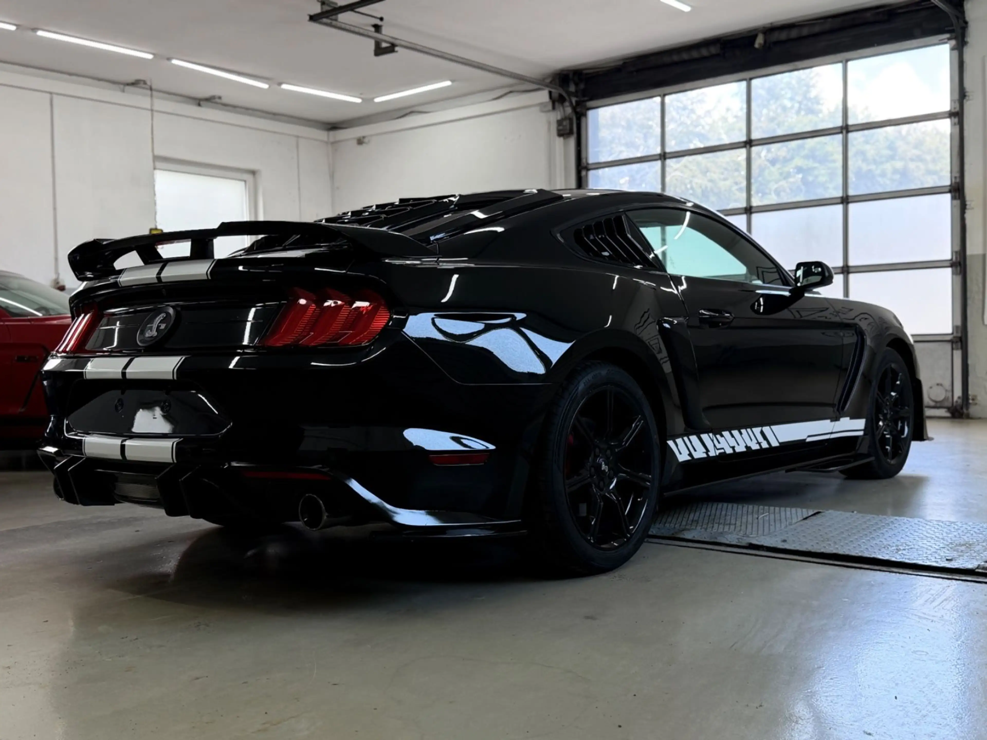 Ford Mustang 2.3 Ecoboost/ Shelby/ — photo 4