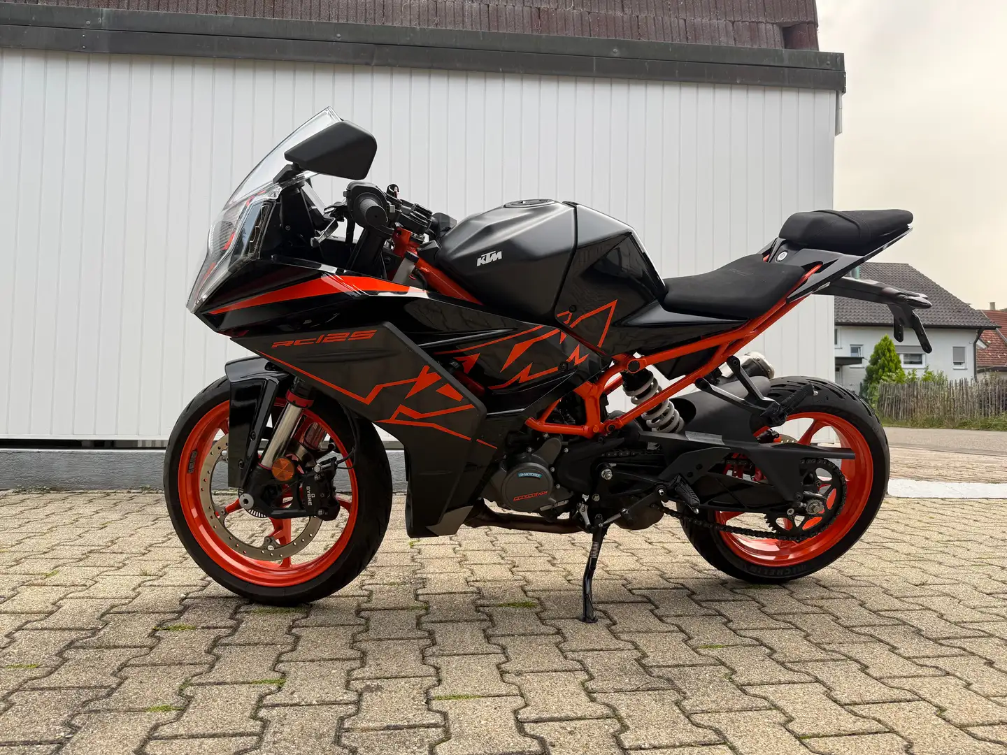 KTM RC 125 Neues Modell, TÜV NEU!!! Lieferung möglich Zwart - 1