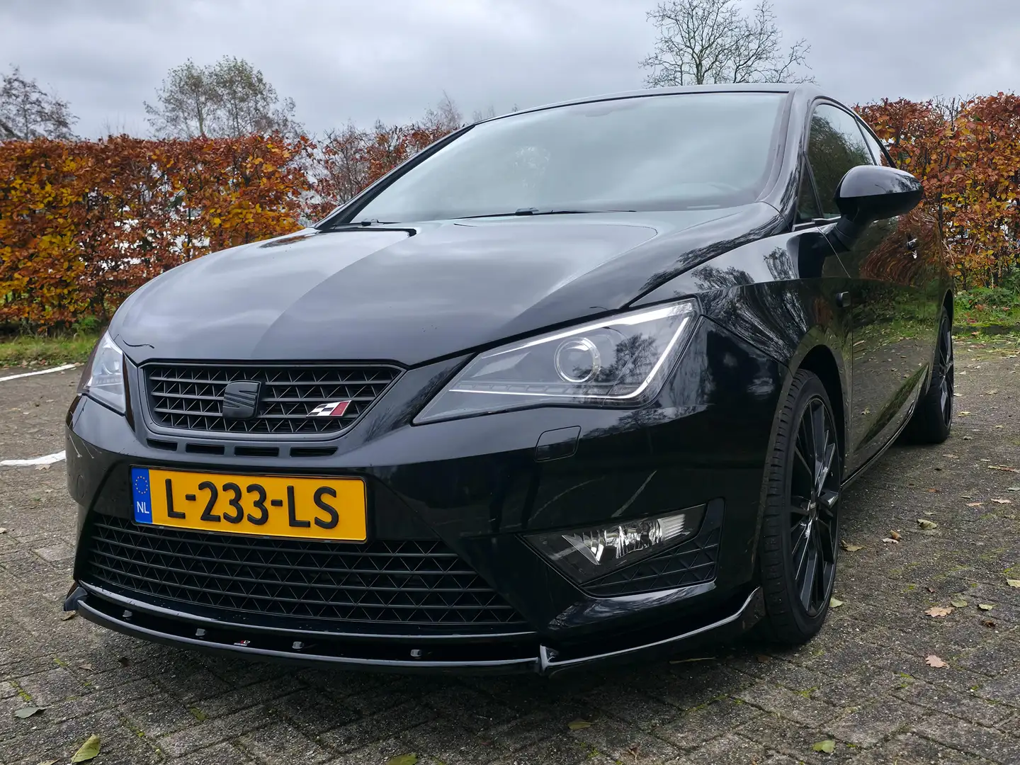 SEAT Ibiza Ibiza 1.4 TSI Cupra Czarny - 2