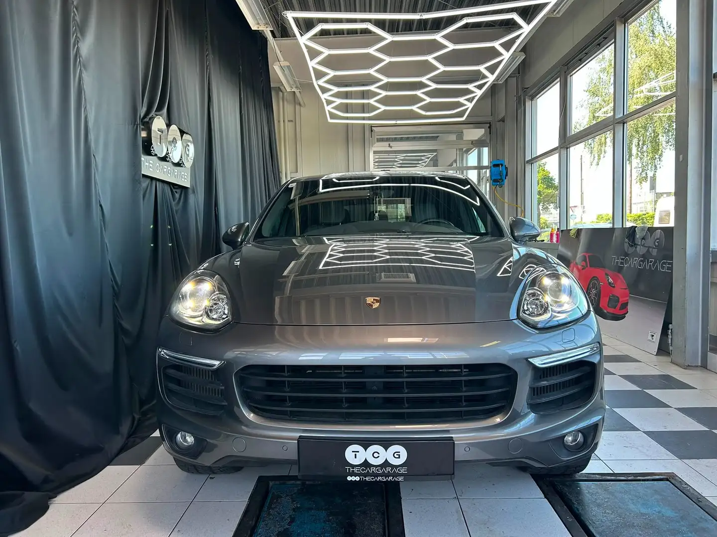 Porsche Cayenne Diesel Grau - 2