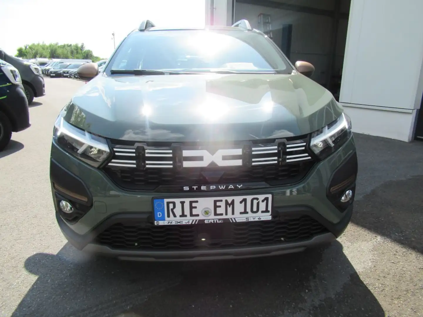 Dacia Sandero Stepway TCe 100 ECO-G Extreme+ Zöld - 2