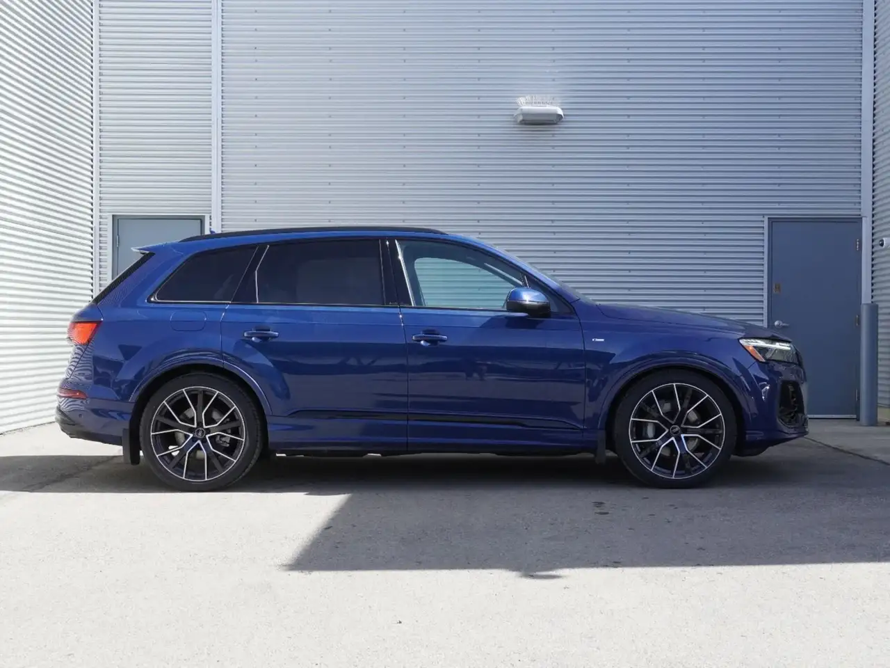 Audi Q7 снимка Audi Q7