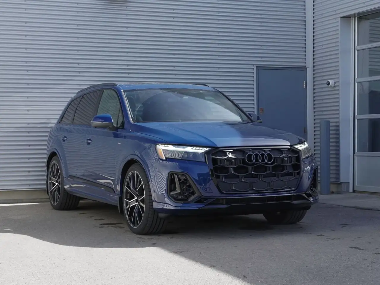 Audi Q7 снимка Audi Q7