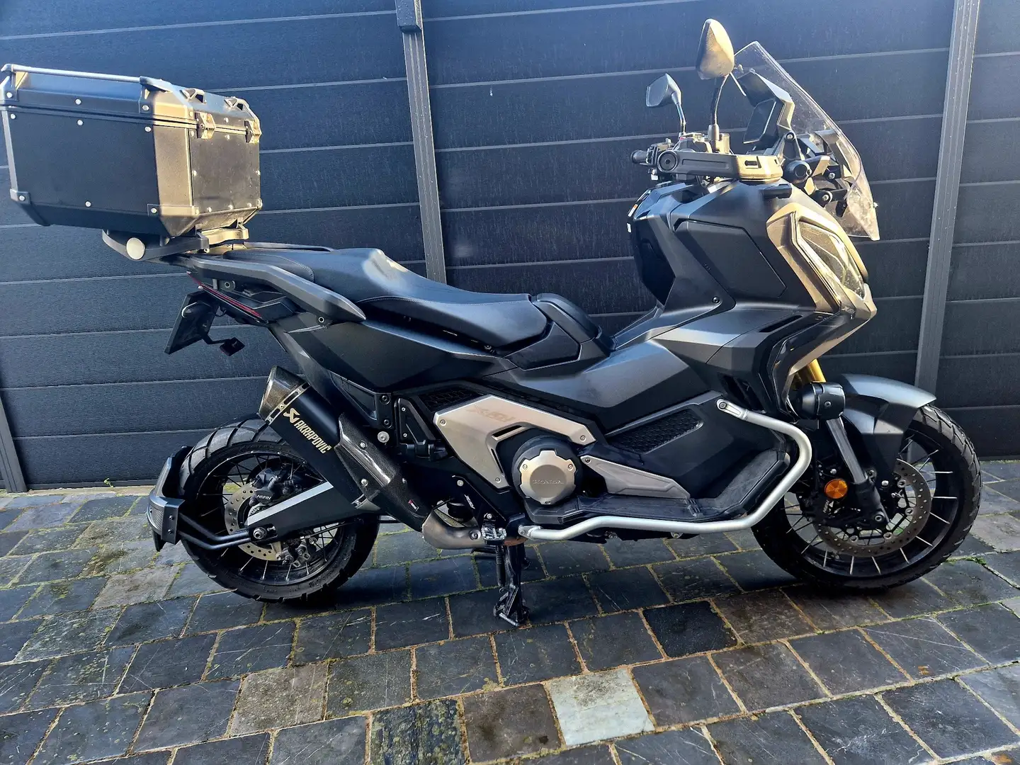 Honda X-ADV Noir - 1