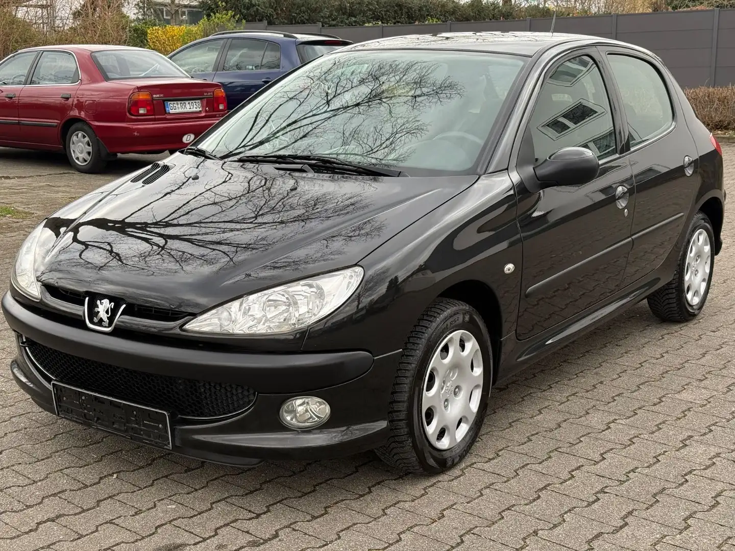 Peugeot 206 Grand Filou Cool*KLIMA*1.HAND*TOP GEPFLEGT* Černá - 1