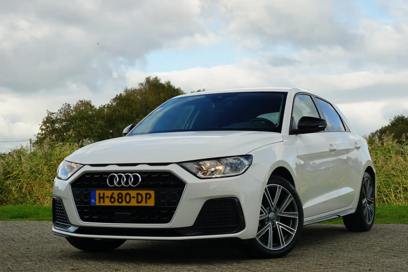 Audi A1 Sportback 25 TFSI epic | Gletsjerwit metallic| Vir Wit - 2