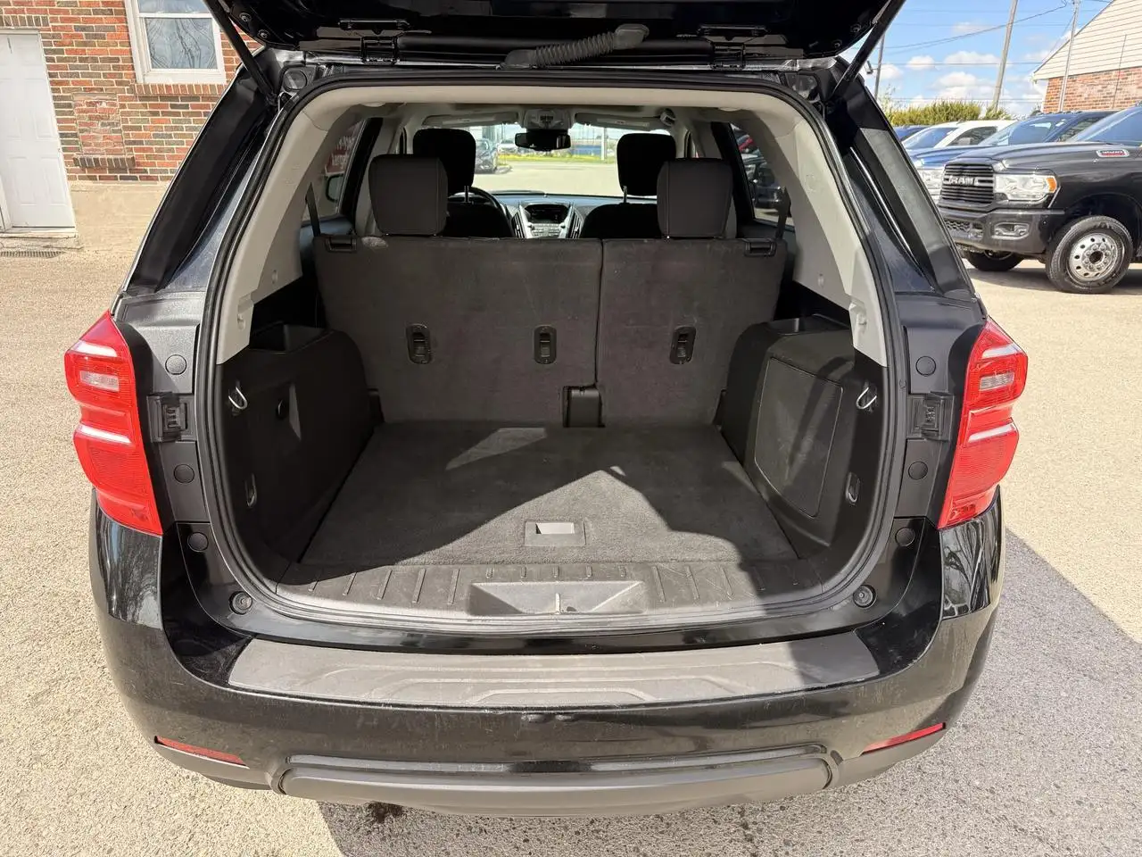 Chevrolet Equinox снимка Chevrolet Equinox