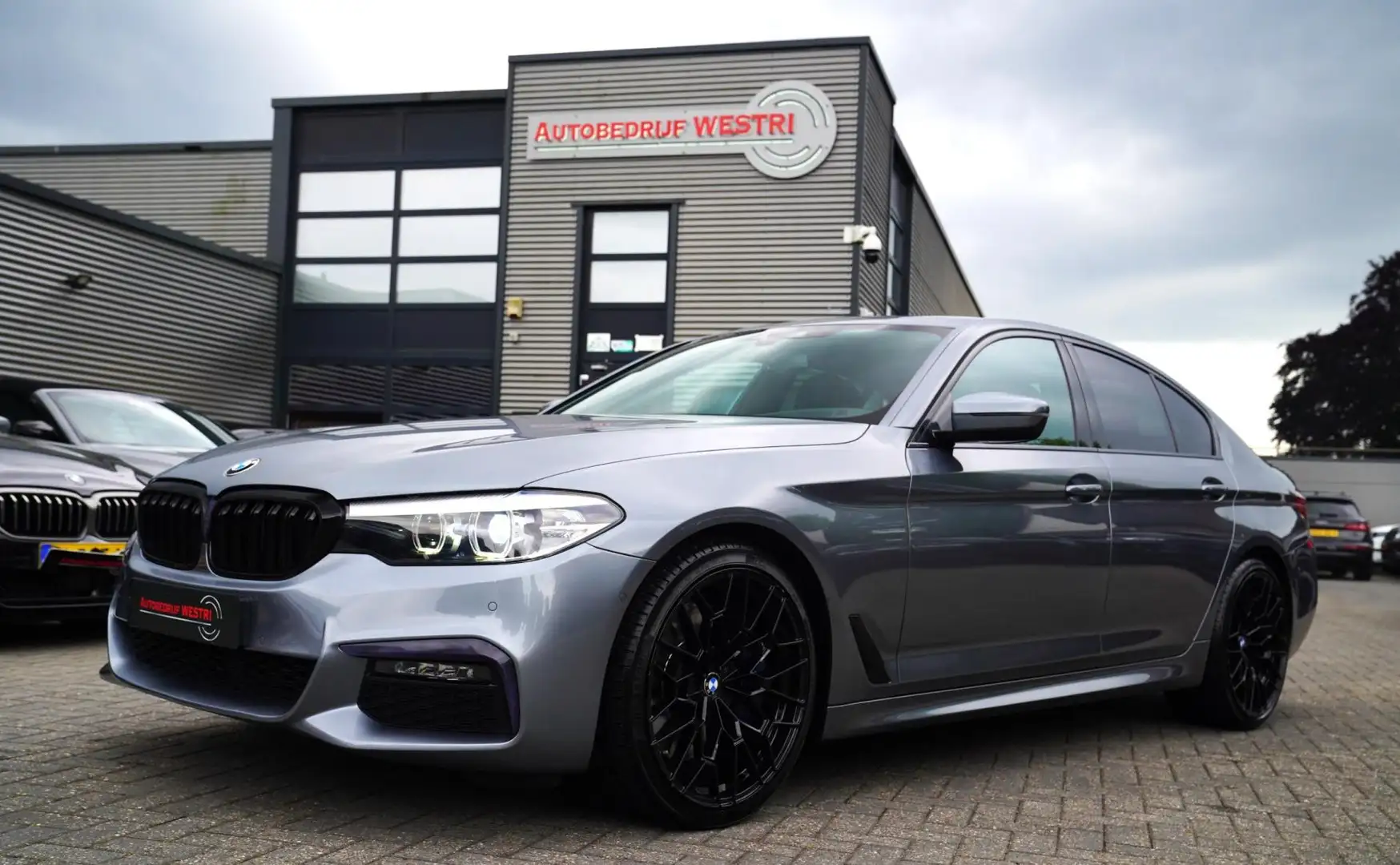 BMW 540 5-serie 540i xDrive High Executive | M-pakket | St Сірий - 1