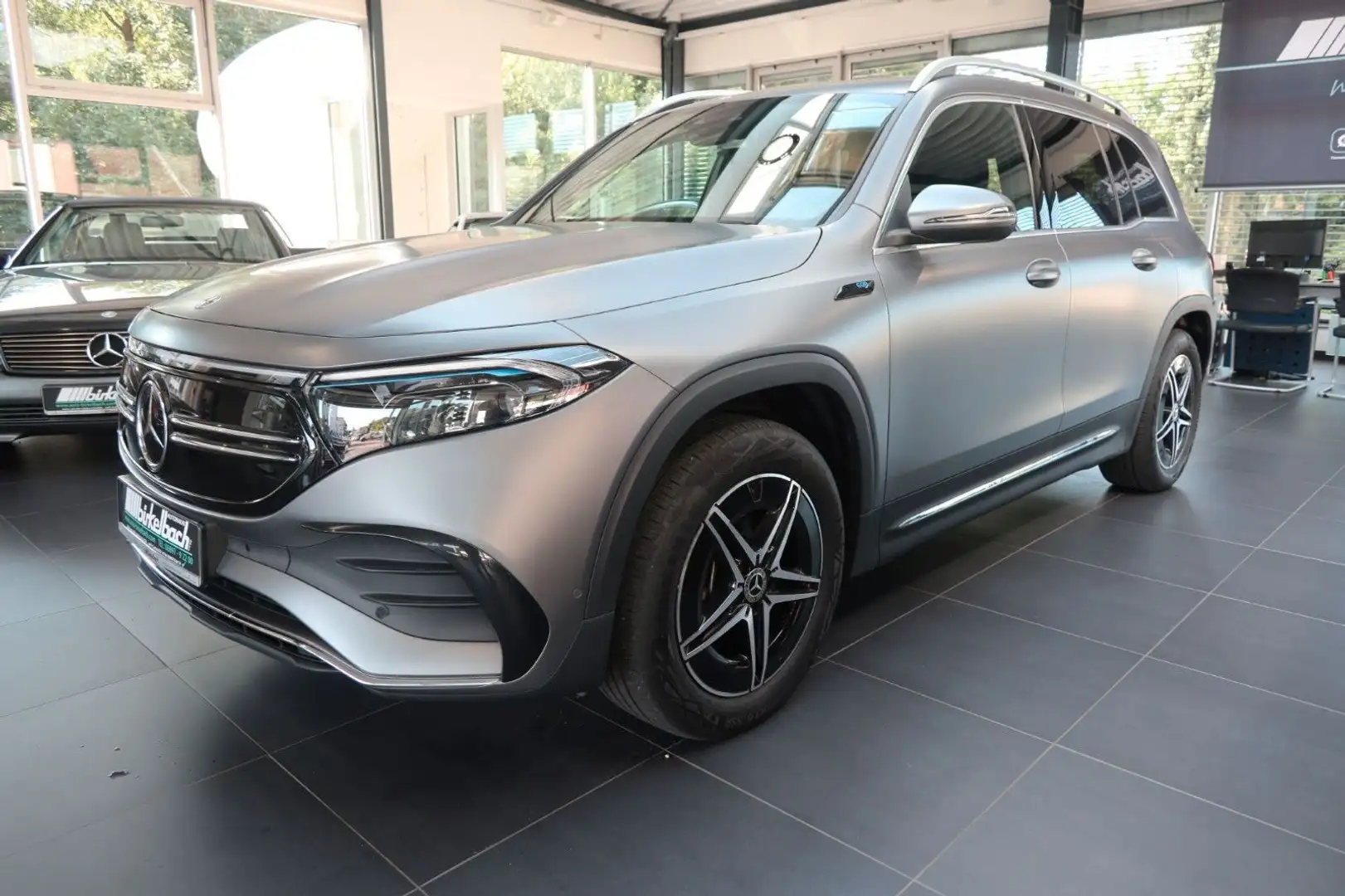 Mercedes-Benz EQB 350 AMG 4Matic LED Ambiente Designo Magno Gris - 1