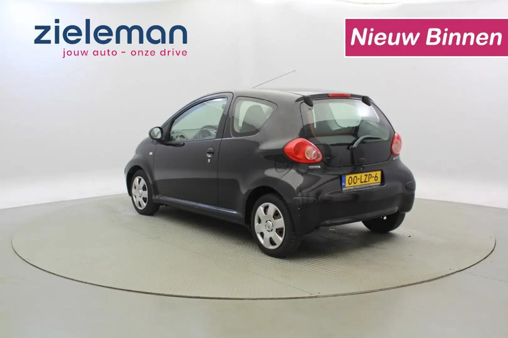 Toyota Aygo 1.0 12V Noir - 2