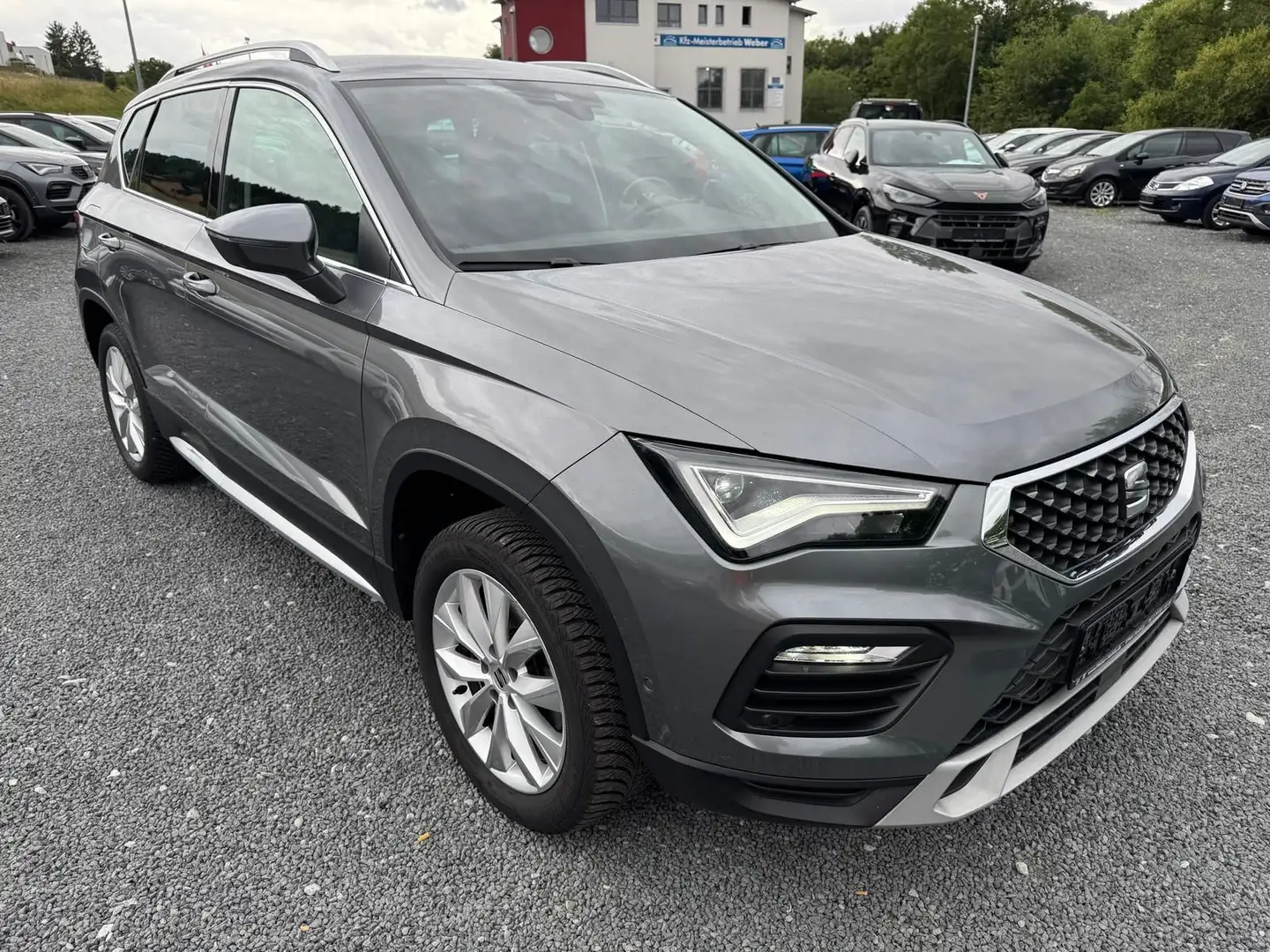 SEAT Ateca 1.5  TSI *DSG*AHK*XPERIENCE*PDCHI+VO+KAMER Grau - 1